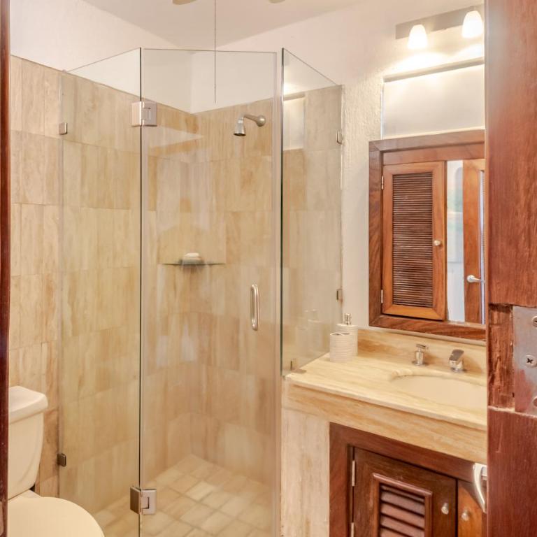 Private Beach Front with a Spectacular View - Apartamento con 3 dormitorios - Frente al océano - 16