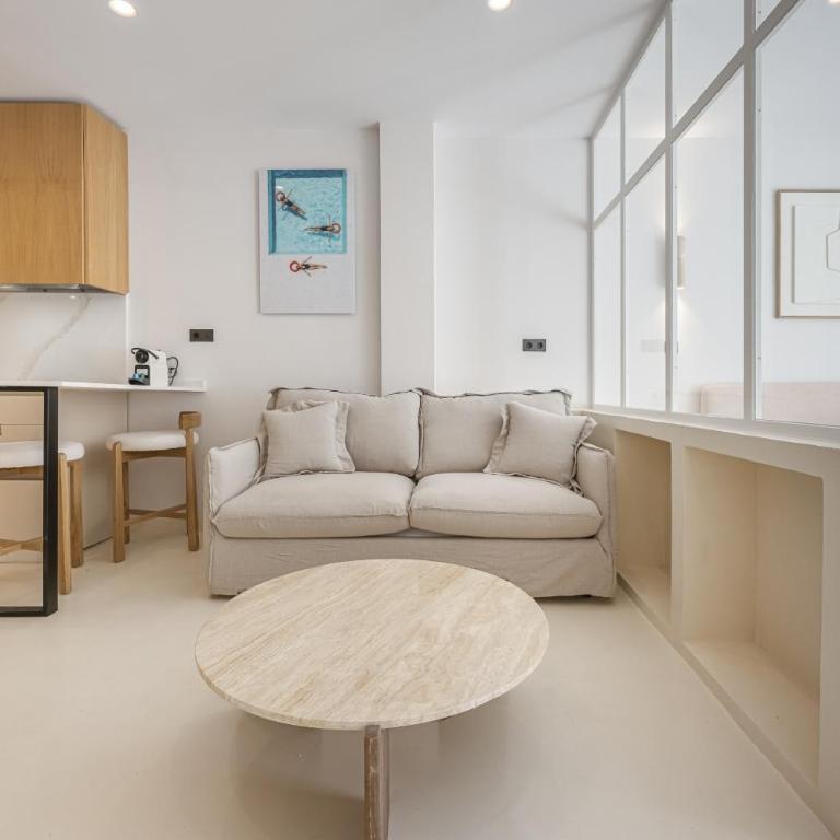Bright Scandi-Style Studio with Stunning Garden Views - Estudio con vistas a la piscina - 2