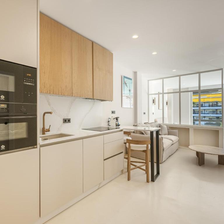 Bright Scandi-Style Studio with Stunning Garden Views - Estudio con vistas a la piscina - 1