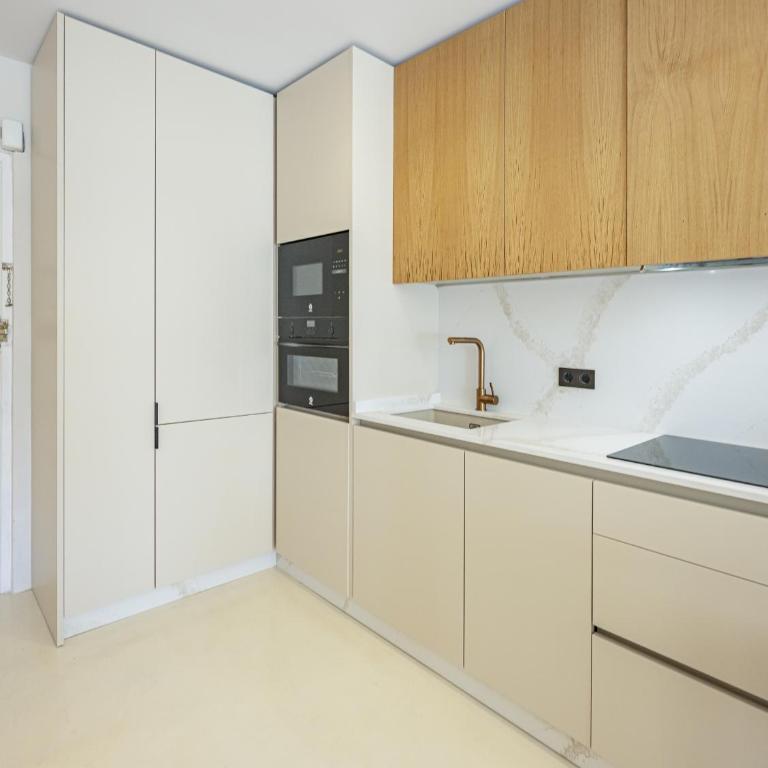 Bright Scandi-Style Studio with Stunning Garden Views - Estudio con vistas a la piscina - 30
