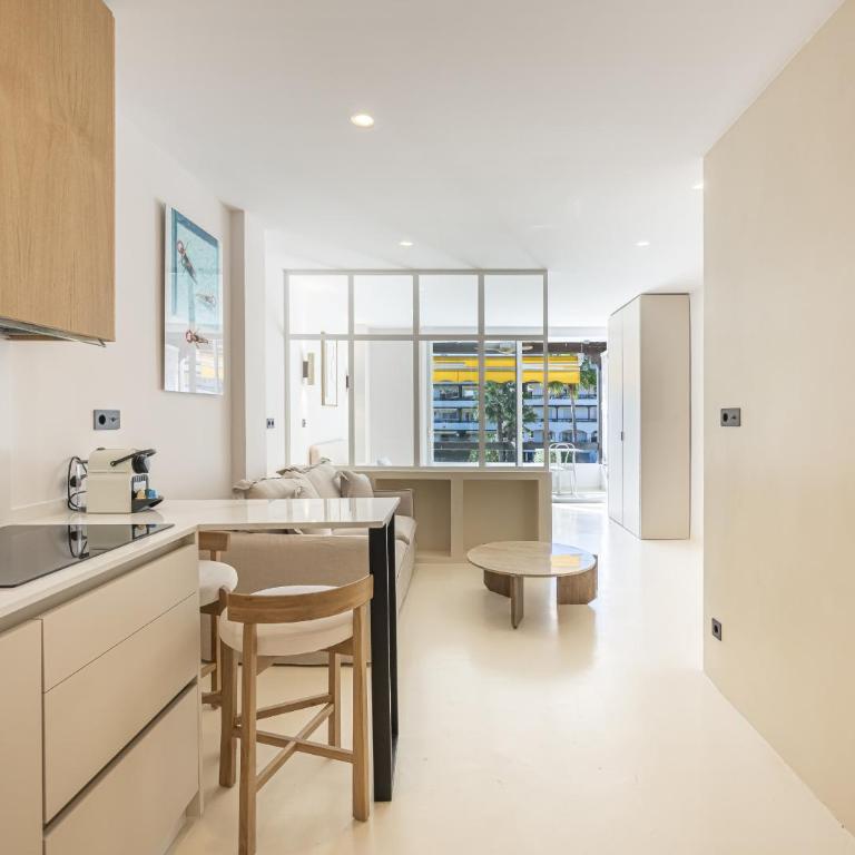 Bright Scandi-Style Studio with Stunning Garden Views - Estudio con vistas a la piscina - 26