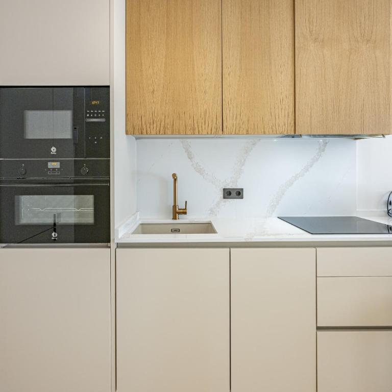 Bright Scandi-Style Studio with Stunning Garden Views - Estudio con vistas a la piscina - 29
