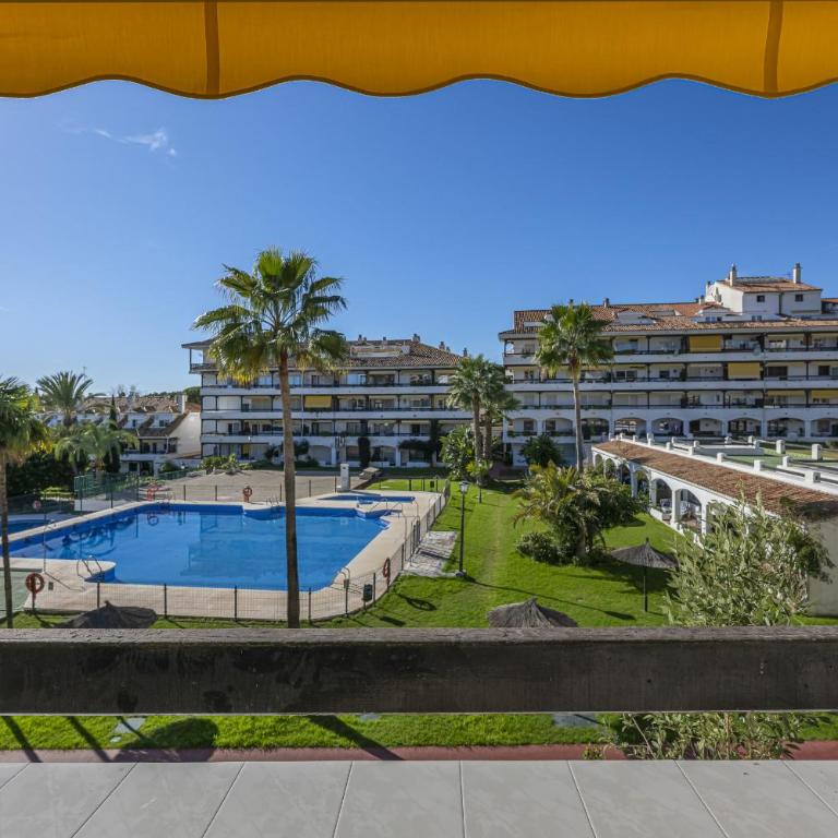 Bright Scandi-Style Studio with Stunning Garden Views - Estudio con vistas a la piscina - 43