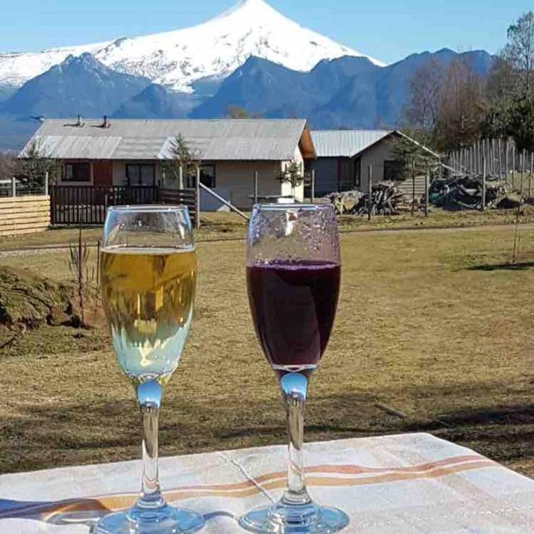 Cabaña Vista Tres Volcanes Caburgüa - Three-Bedroom Chalet - 2