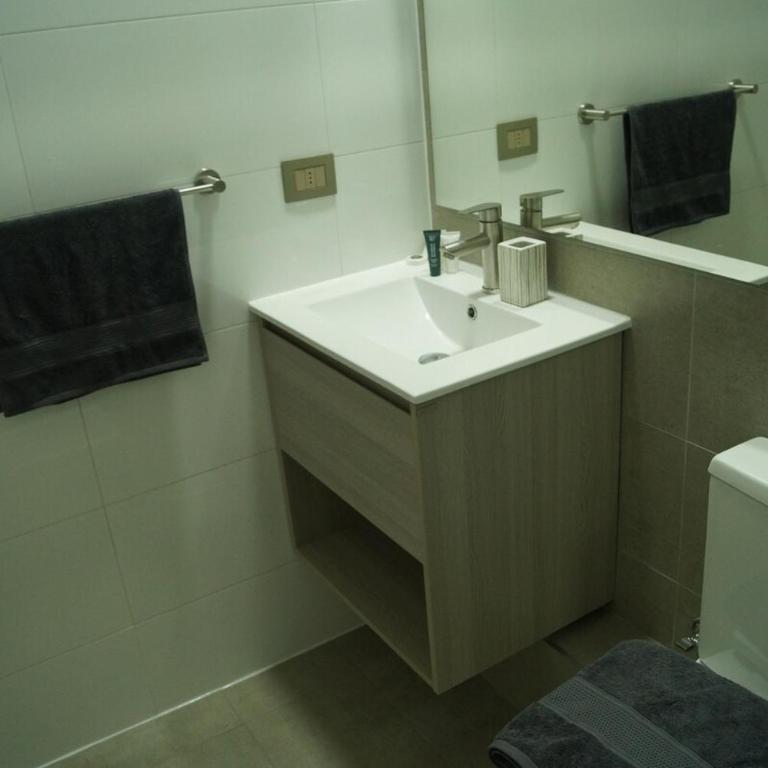 Oasis Mariposa con Jardín Privado Metro y Mall - Two-Bedroom Apartment - 20