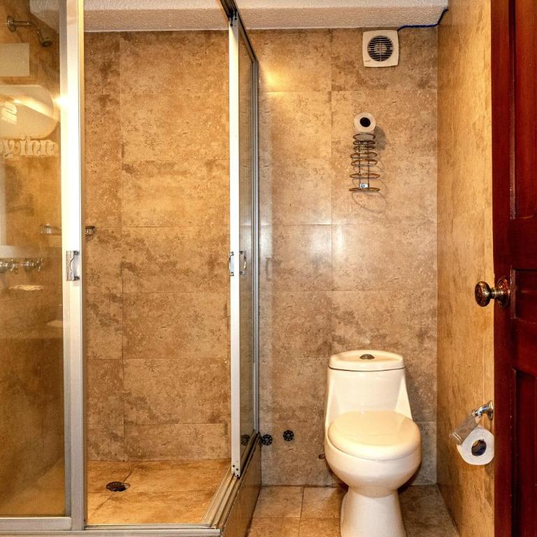 Hotel Savoy Inn - Triple Room - 1