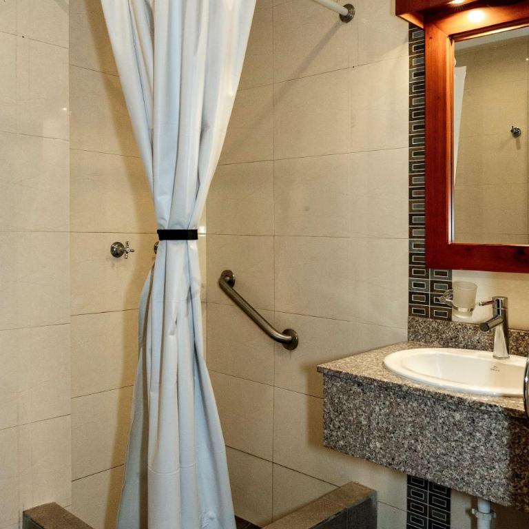 Hotel Savoy Inn - Standard Single Room - 3