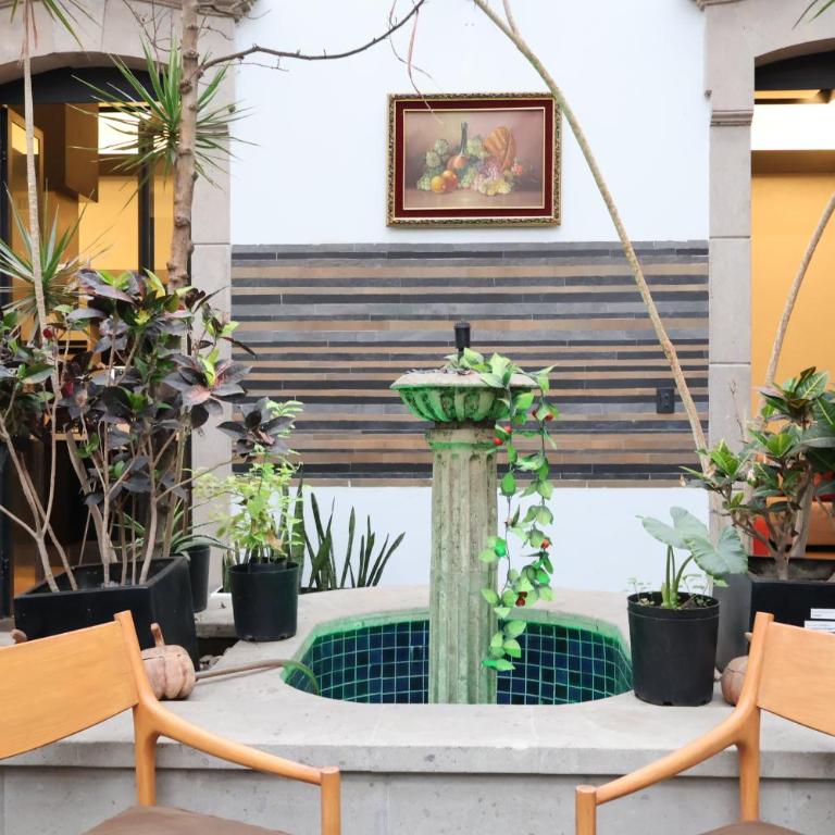 Casa SanRafa - Family Room with Terrace - 16