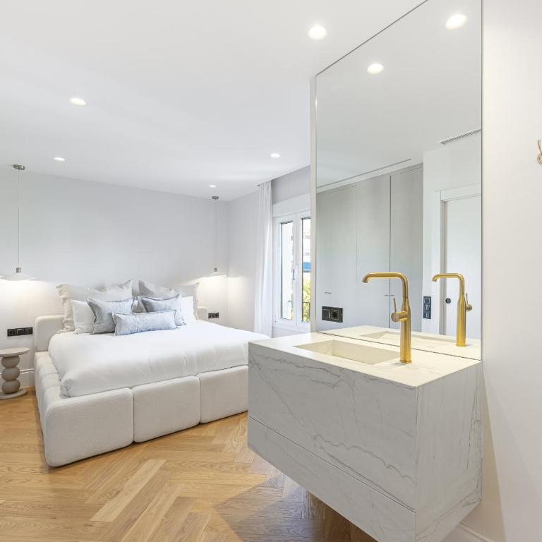 Luminoso apartamento en pleno Puerto Banús - Apartamento con balcón - 26