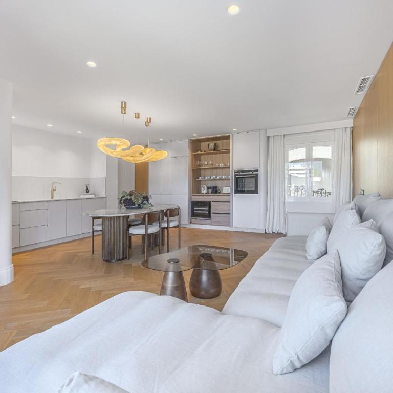 Luminoso apartamento en pleno Puerto Banús - Apartamento con balcón - 33