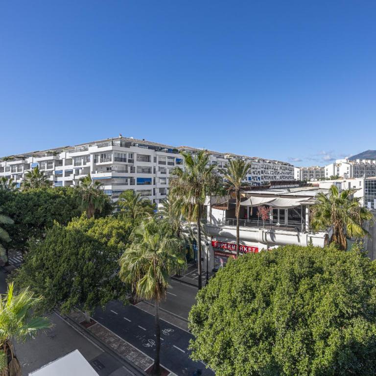 Luminoso apartamento en pleno Puerto Banús - Apartamento con balcón - 39
