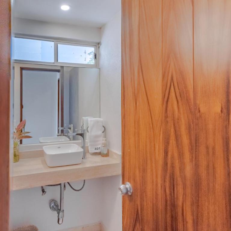 Lovely 3-bedroom beach front serviced apartment - Apartment - 25