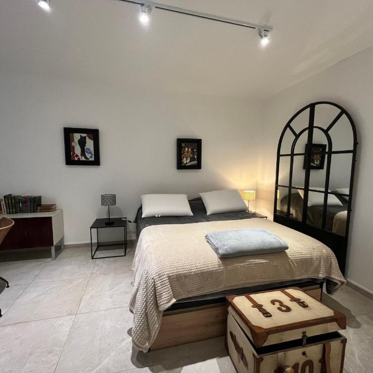 Spacieux studio rénové avec terrasse et parking privé - FR-1-374-99 - Studio - 16
