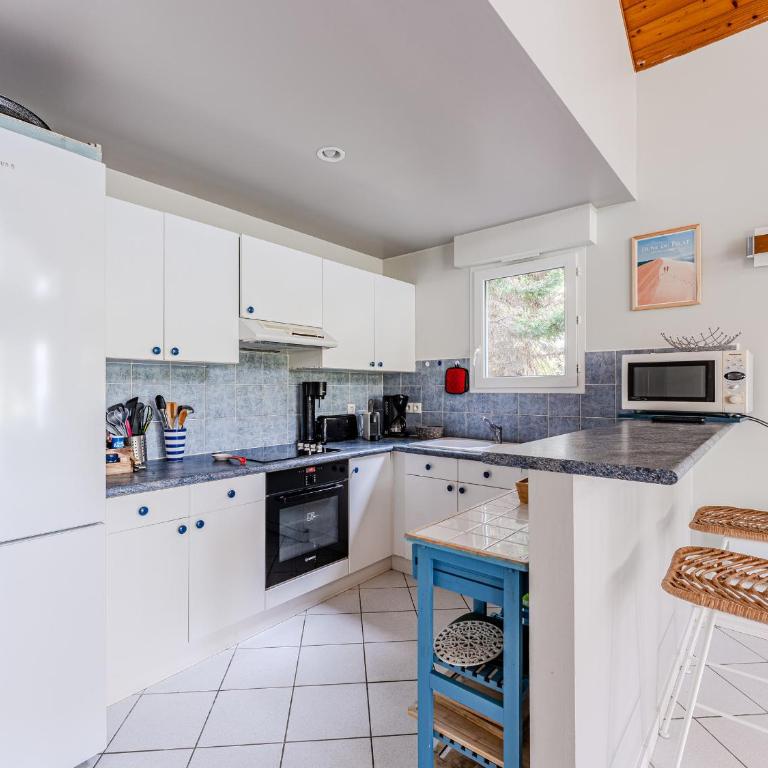 Villa avec piscine privée, jardin clôturé et WIFI à Biscarrosse - Idéale pour 6 personnes - FR-1-521-192 - Maison de Vacances - 9