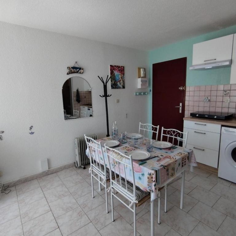 Appartement T2 - Parking - WIFI - Proche plage - Calme - 2 Pers - Narbonne-Plage - FR-1-795-15 - Apartment - 10
