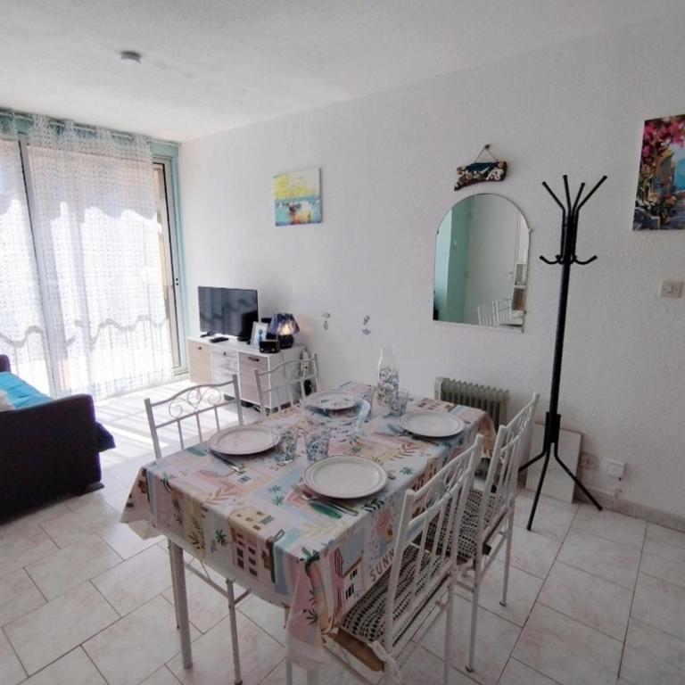 Appartement T2 - Parking - WIFI - Proche plage - Calme - 2 Pers - Narbonne-Plage - FR-1-795-15 - Apartment - 11