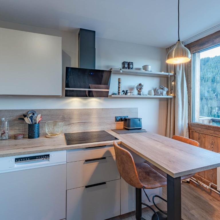 Appartement moderne Courchevel, 2 chambres, 6 personnes - FR-1-613A-43 - Appartement - 8
