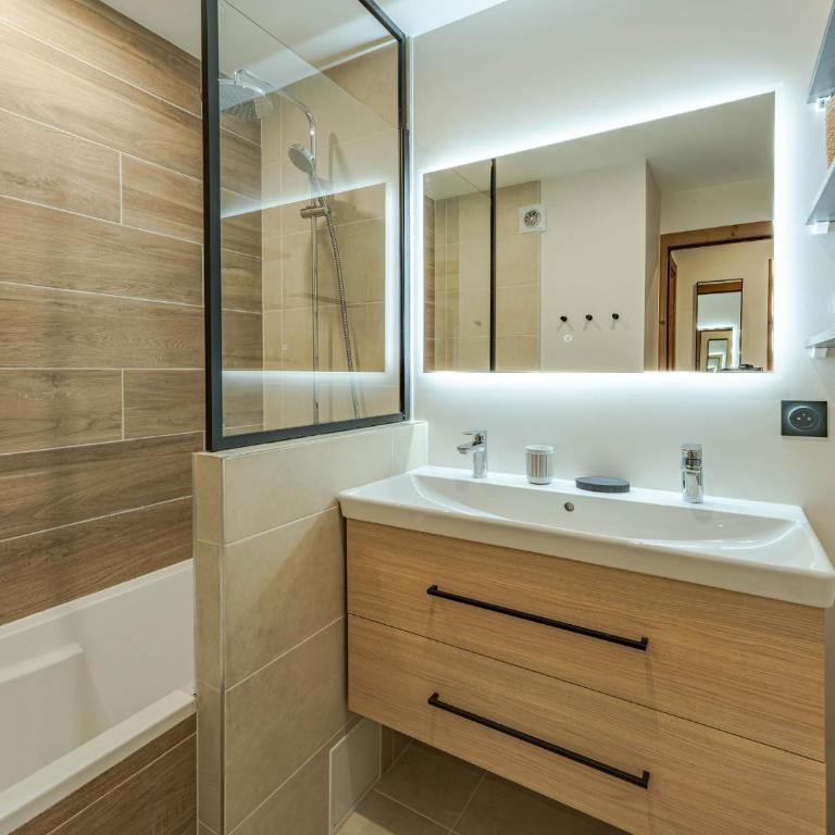 Appartement moderne Courchevel, 2 chambres, 6 personnes - FR-1-613A-43 - Appartement - 13