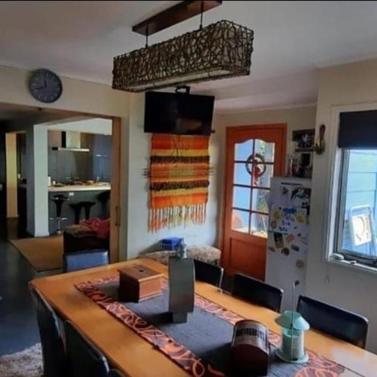 Casa Familiar - Three-Bedroom House - 7