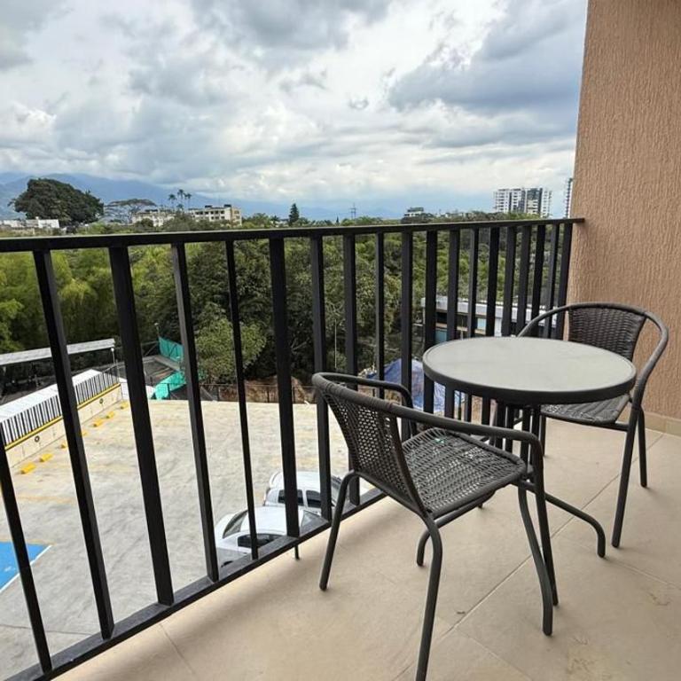 Cozy 1BR Condo for 4 with Parking, Wi-Fi, Laundry - One-Bedroom Apartment - 6