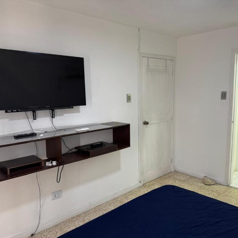 Departamento Salinas - Three-Bedroom Apartment - 8