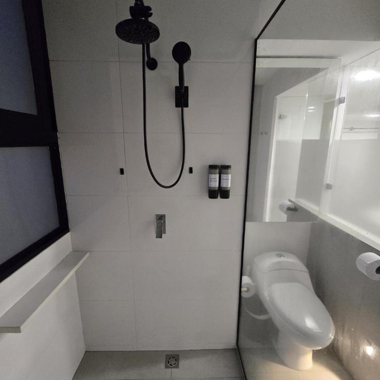 Modern Apt in Poblado with Private Terrace & Gym - Three-Bedroom Apartment - 44