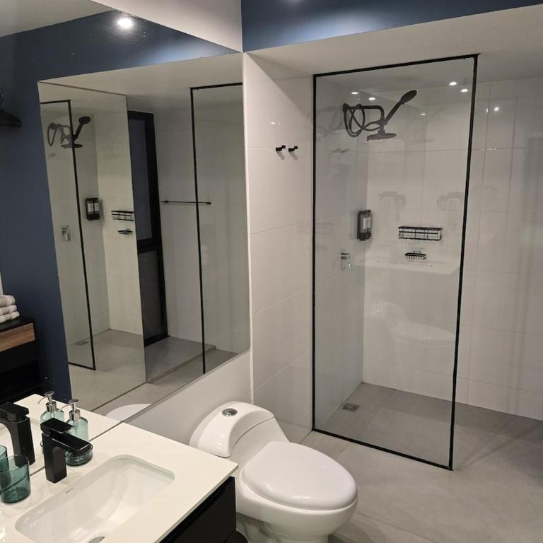 Modern Apt in Poblado with Private Terrace & Gym - Three-Bedroom Apartment - 63