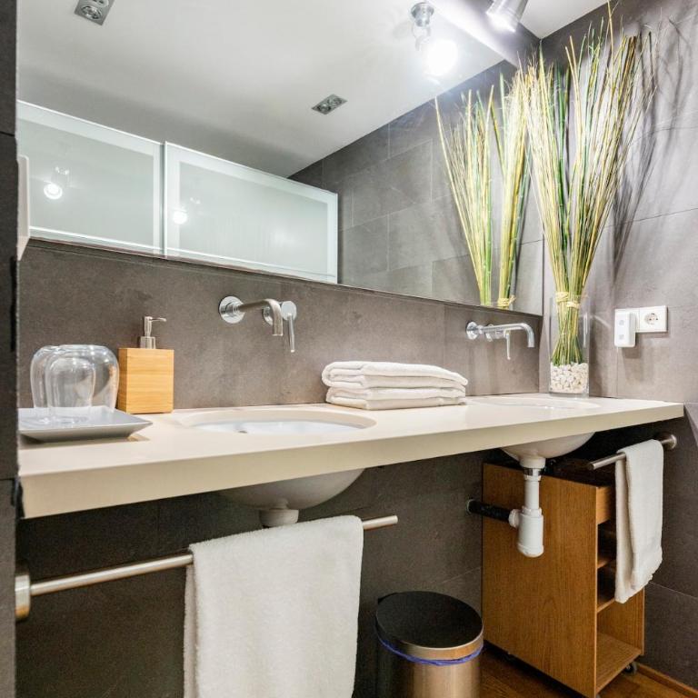 ArtlifeBCN Fira Apartment - Apartment - Ground Floor - 21