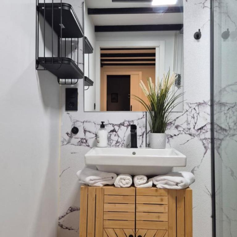 A4 Nuevo Impresionante Apartamento Industrial wifi gratis hasta 4 os encantará - Two-Bedroom Apartment - 31
