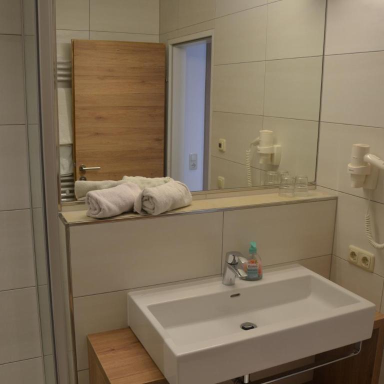 Jugendpension Müllauerhof - Standard Zweibettzimmer - 10