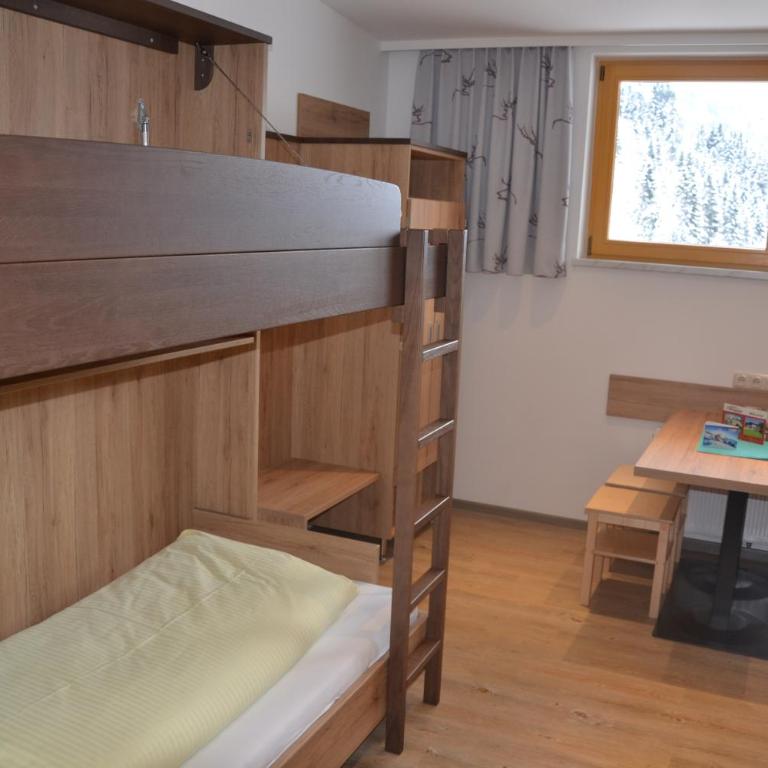 Jugendpension Müllauerhof - Vierbettzimmer - 11