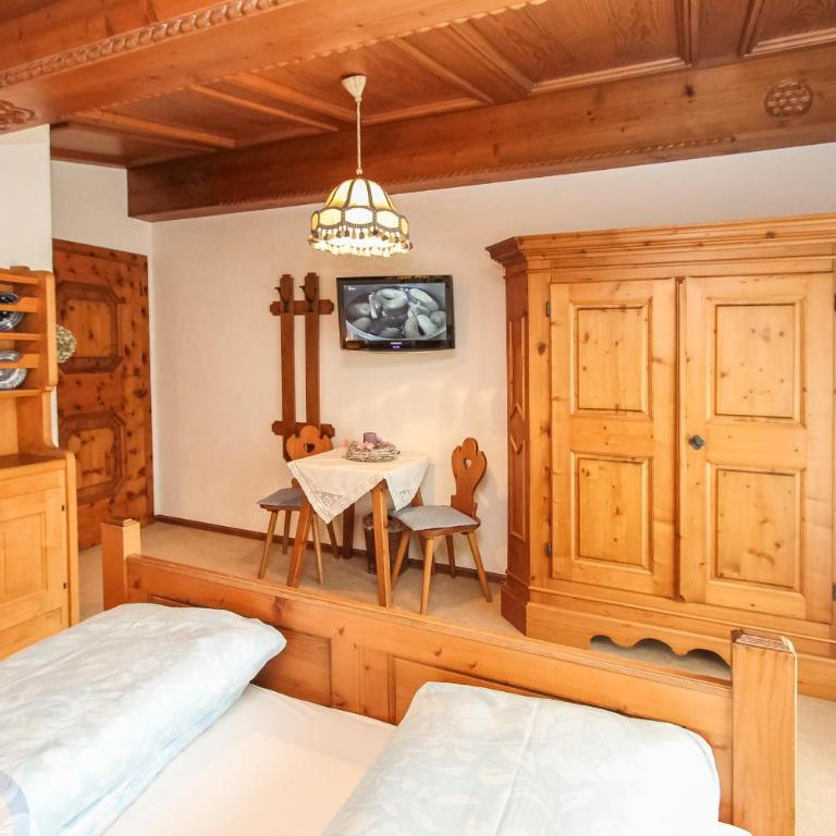 Gästehaus Rosi - Doppelzimmer - 10