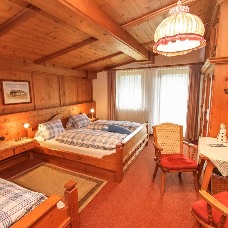 Gästehaus Rosi - Dreibettzimmer - 4