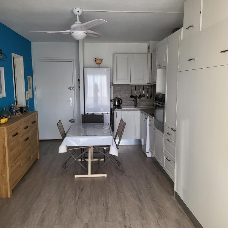 Studio calme à 5 mn en voiture de la mer avec garage - Appartement - 2