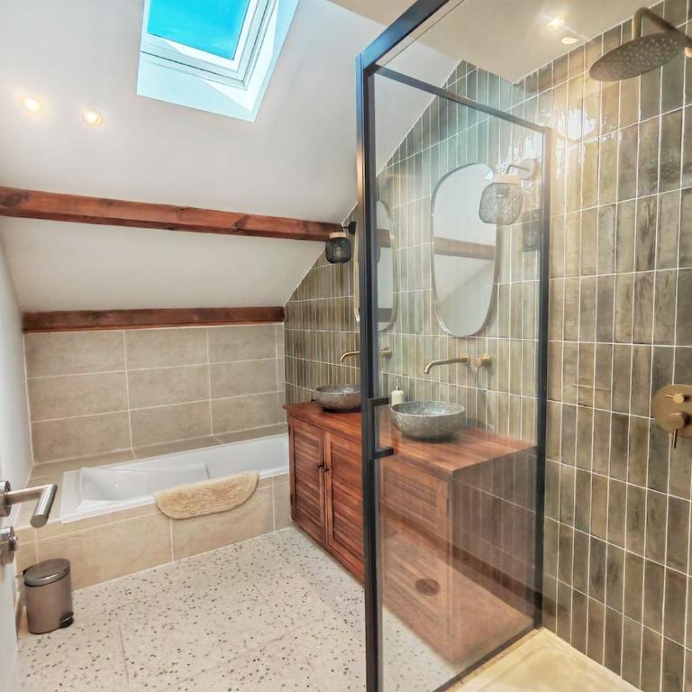 Le Quai Nîmois Climatisé Au pied de la Gare - Apartamento de 3 dormitorios - 3