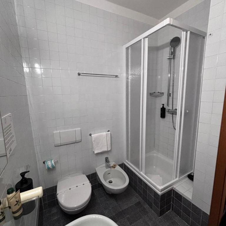 Hotel alla Grotta - Suite con Vista Lago - 11