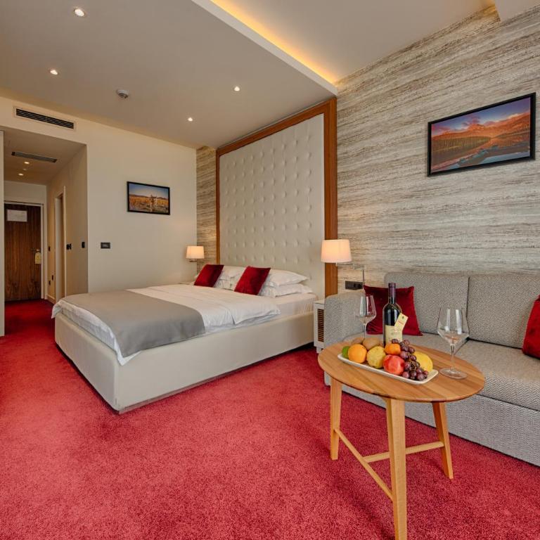 Kalamper Hotel & Spa - Deluxe Double Room with Balcony and Sea View - 1