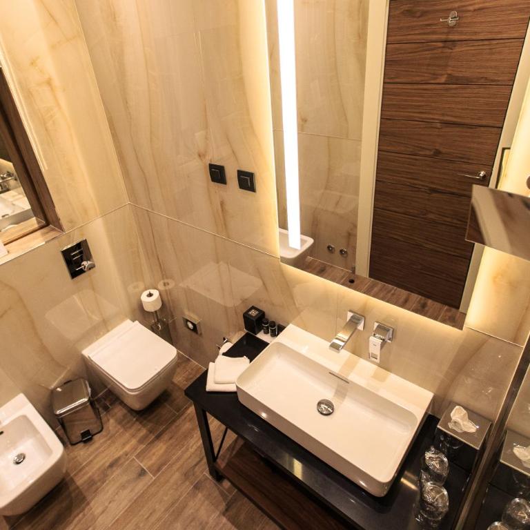 Kalamper Hotel & Spa - Deluxe Double Room with Balcony and Sea View - 5