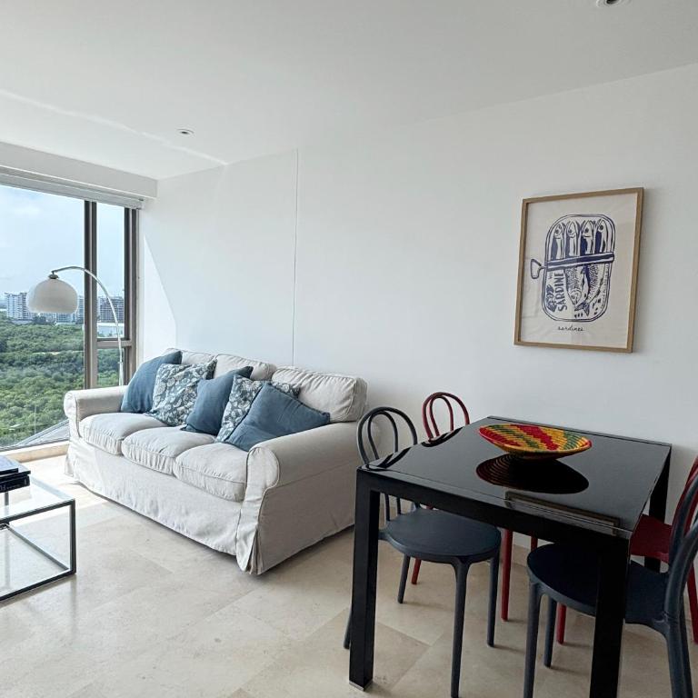Beachfront Apartment at Radisson Hotel - Apartment with Lake View - 17