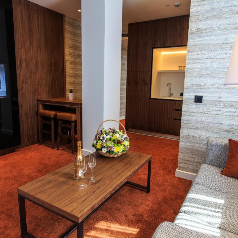 Kalamper Hotel & Spa - One-Bedroom Apartment with Balcony - 3