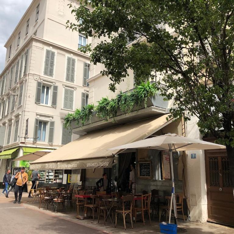 Rue Hoche-Casanovas Grand 2 pièces juste à côté du Palais du festival,Croisette,plage - Apartment mit 1 Schlafzimmer - 13