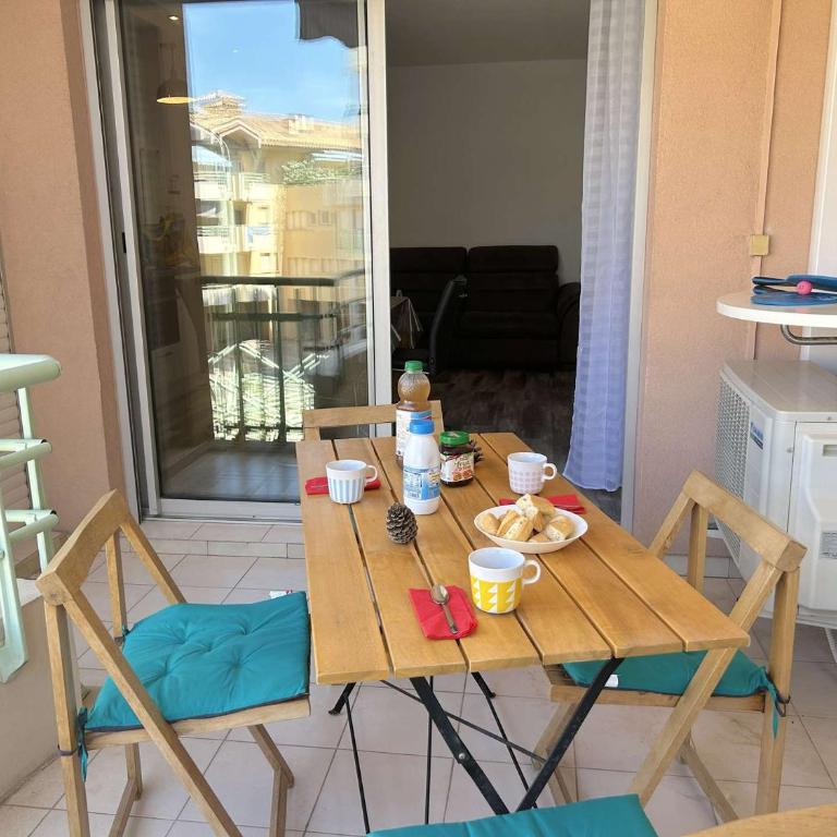 FS210-B21 Appt 2 pièces 4 personnes FREJUS - Appartement 1 Chambre - Vue sur Jardin - 1