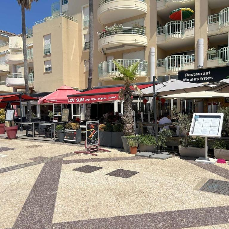 FS210-B21 Appt 2 pièces 4 personnes FREJUS - Appartement 1 Chambre - Vue sur Jardin - 15