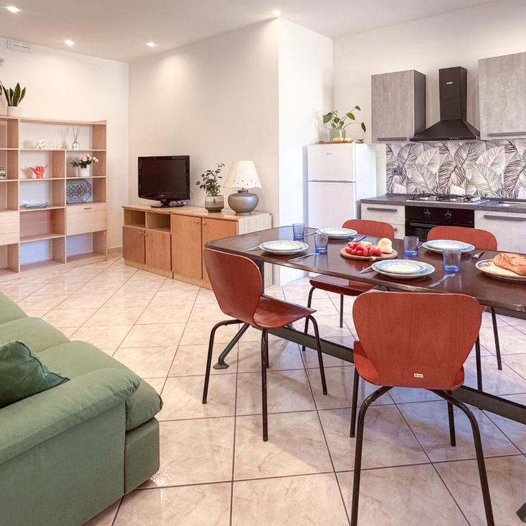 Olimpiadi GUEST HOUSE - Two-Bedroom Apartment - 18