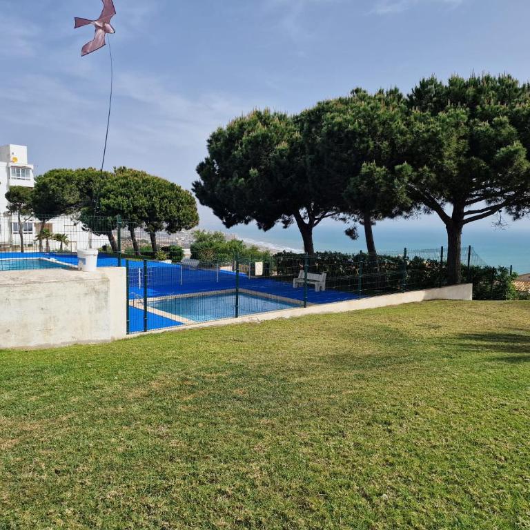 Sea and Mountains - Three-Bedroom Apartment - 24