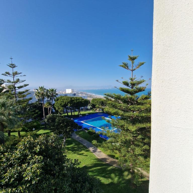 Sea and Mountains - Three-Bedroom Apartment - 26