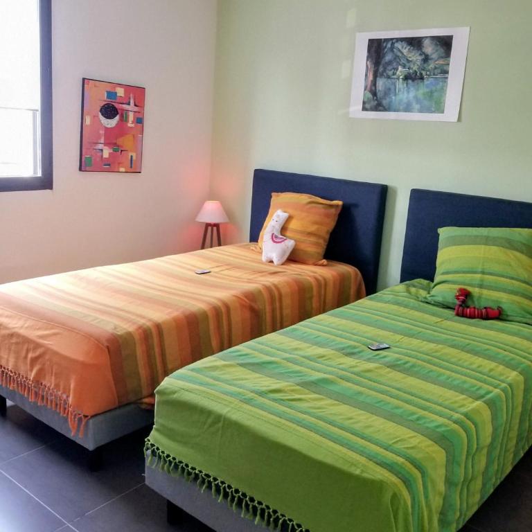 VERT Paradis ST CYPRIEN GOLF CLAIR 3 étoiles, 80 m2 avec Terrasse Pergola, Vue apaisante sur Pins parasols, 2è étage, 2 chambres, 3 CLIM, WIFI - Piscine, Parking et Park à vélos, Ascenseur - en Option Linge, Ménage - Pistes cyclables, Mer à proximité - Two-Bedroom Apartment - 10