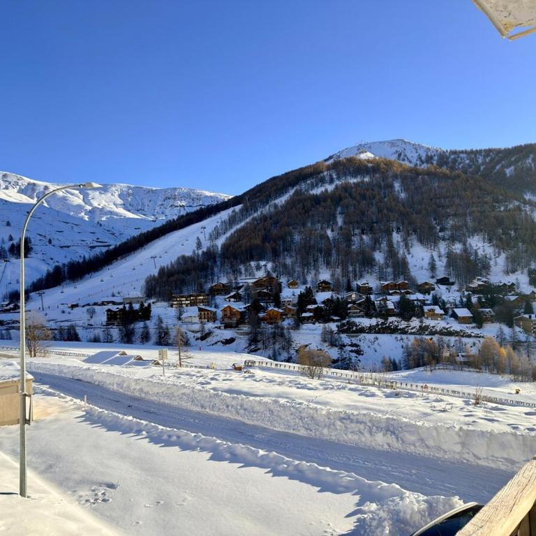 3 pièces la Foux d Allos vue montagne et station - Appartement avec Terrasse - 52