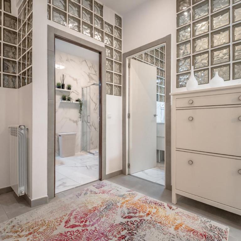 Modern and Stylish - 2BD 2BTH - La Latina - Apartamento - 31