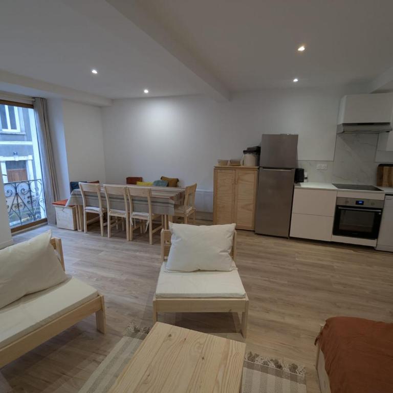 Boule de Neige - appartement spacieux et lumineux au coeur du vieux Luchon - Apartment mit 2 Schlafzimmern - 2